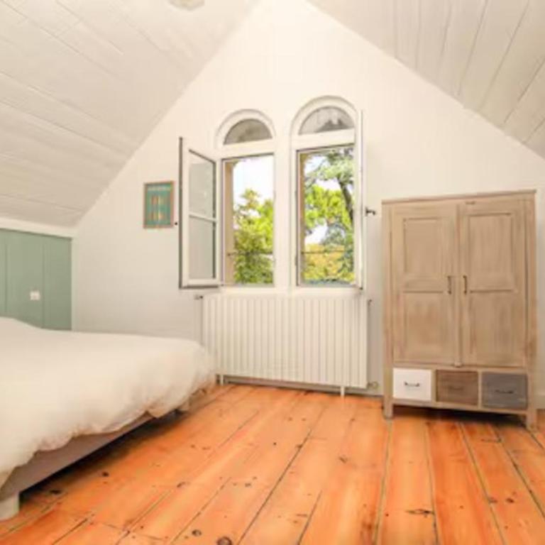 Villa familiale rénovée à Arcachon avec 6 ch, 4 sdb, entre 8 à 10 pers - Villa - 11