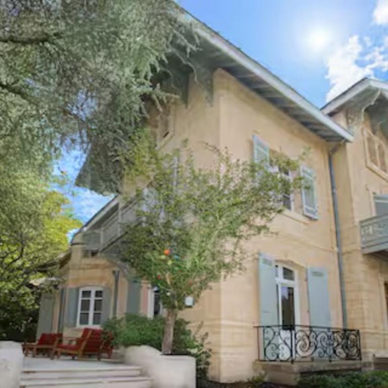 Villa familiale rénovée à Arcachon avec 6 ch, 4 sdb, entre 8 à 10 pers - Villa - 14