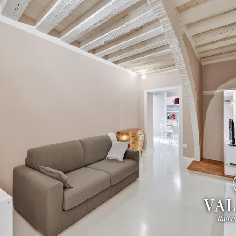 A Due Passi Dalla Torre Guinigi Nel Cuore Di Lucca - Appartamento con 2 Camere da Letto - 2