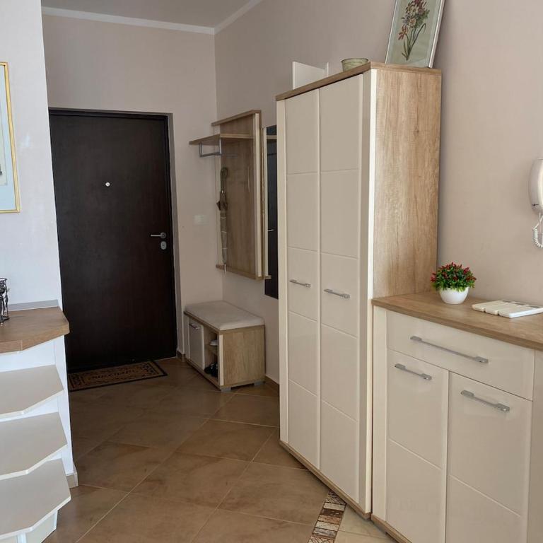 Apartament Nadia DUBRAVA BAR - Two-Bedroom Apartment with Balcony and Sea View - 8