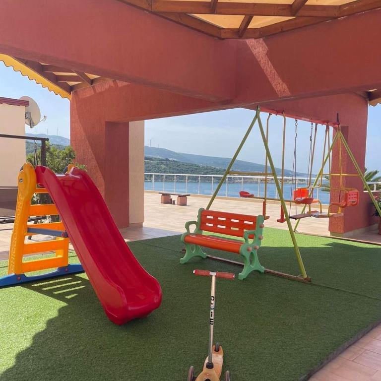 Apartament Nadia DUBRAVA BAR - Two-Bedroom Apartment with Balcony and Sea View - 9