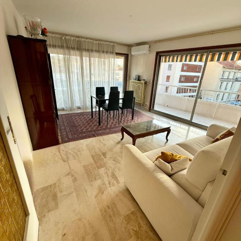 Spacieux T3 avec Terrasse Cannes Centre à Deux Pas de la Croisette - Appartement - 2