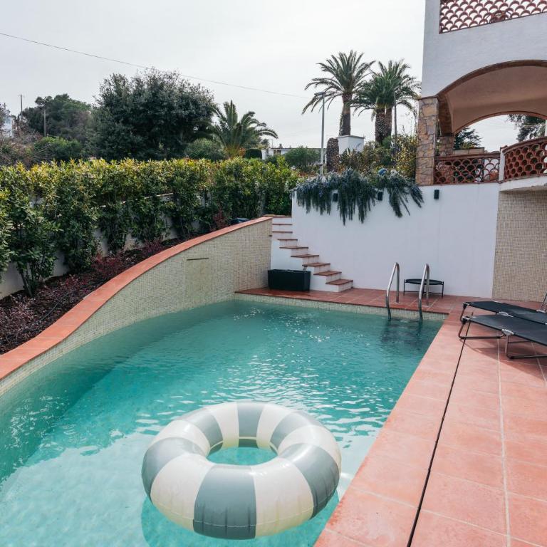 The Getaway - Four-Bedroom House - 5