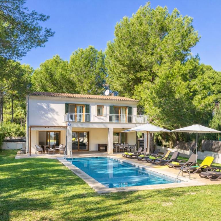 Villa moderna, a solo 2 min a pie de la playa - Villa - 1