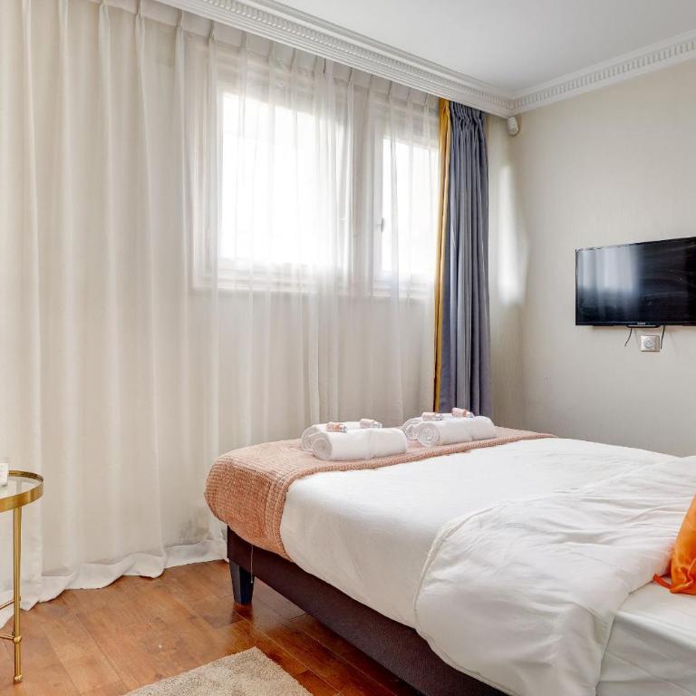 Suite Belleville, Noblesse au cœur de la capitale - Three-Bedroom Apartment - 3