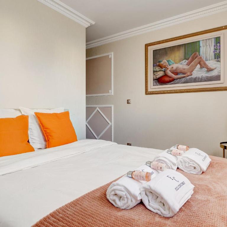 Suite Belleville, Noblesse au cœur de la capitale - Three-Bedroom Apartment - 9