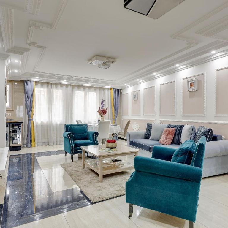 Suite Belleville, Noblesse au cœur de la capitale - Three-Bedroom Apartment - 11