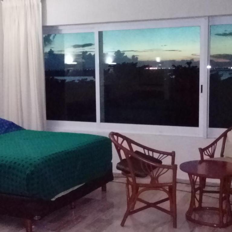 Suites Brisas Cancun - Apartamento con vistas al mar - 2