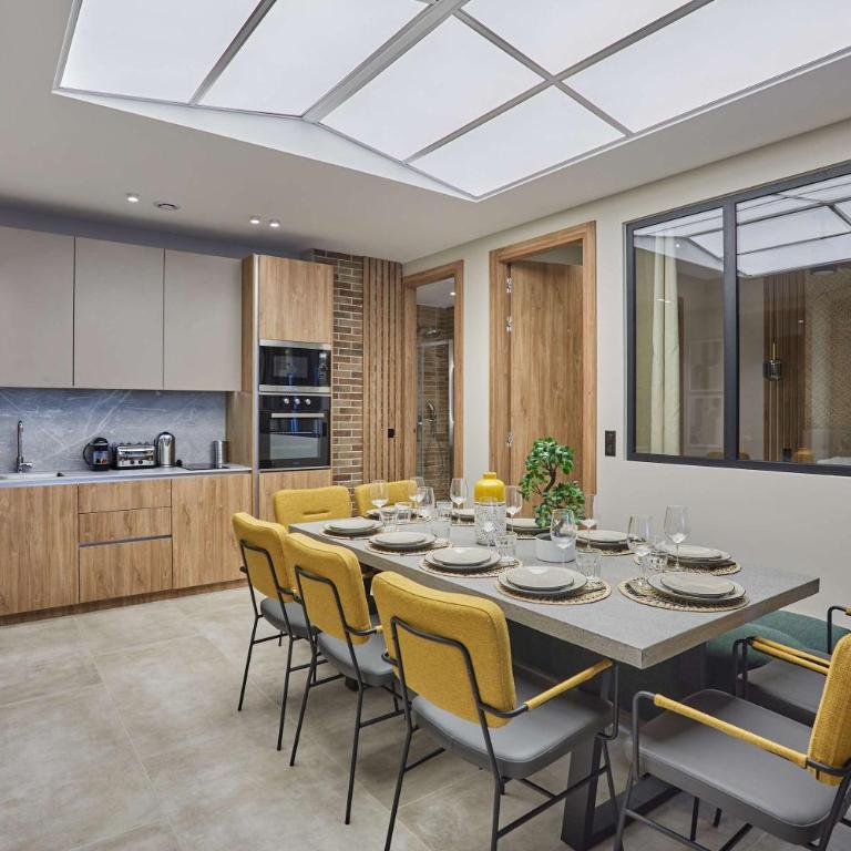 Exceptional 4BDR 10P apartment near Montmartre - Appartement - 12