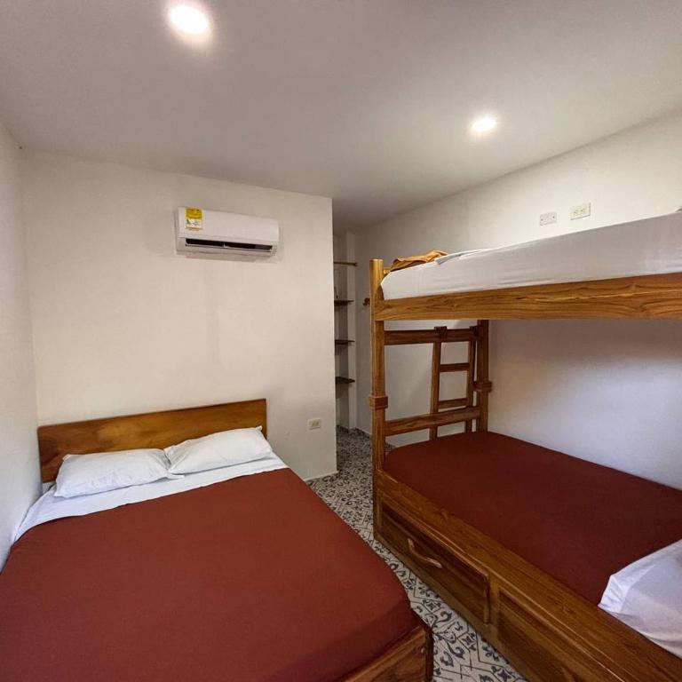 Hostal Los Arhuacos - Habitación Deluxe con 2 camas grandes - 1