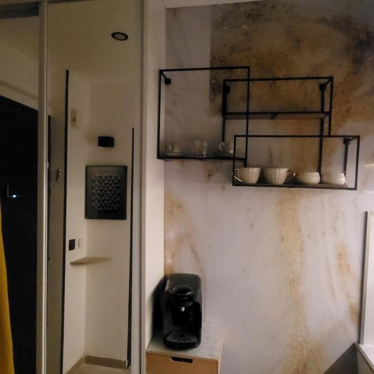 CASA LOVE Mandelieu - Apartamento de 1 dormitorio con bañera de hidromasaje - 18