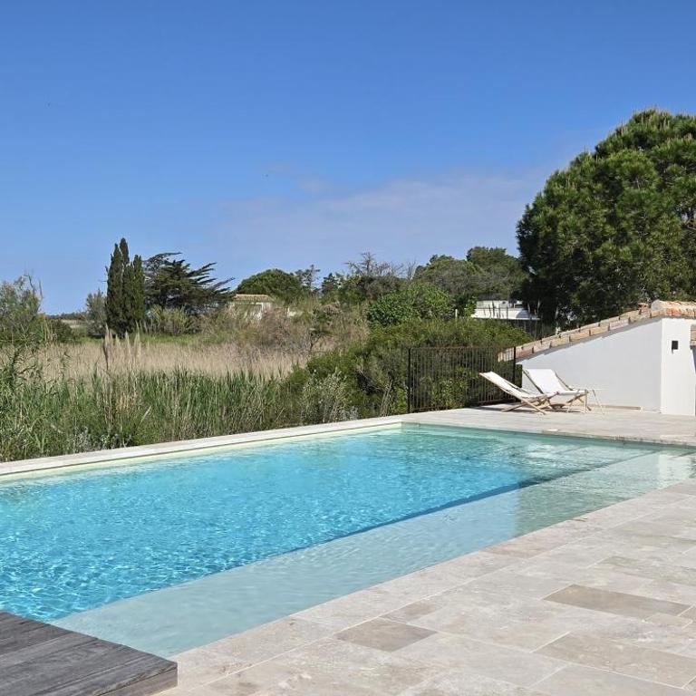 Mas du Couvin, maison d'hôtes en Camargue - Camera King con Vista Giardino - 5