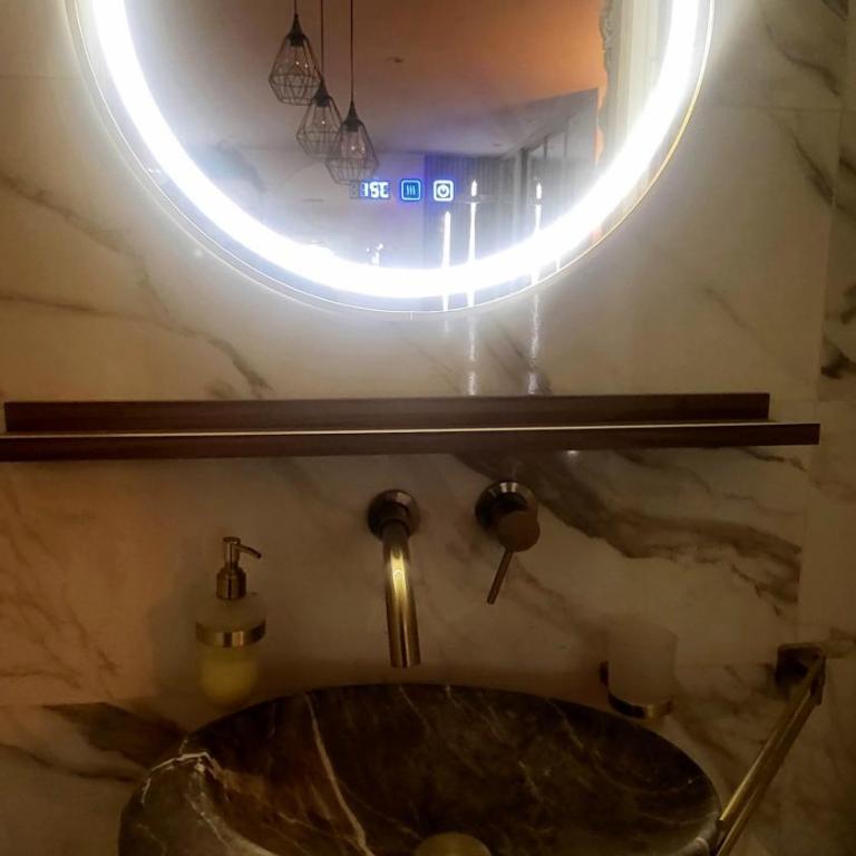 CASA LOVE Mandelieu - Apartamento de 1 dormitorio con bañera de hidromasaje - 13