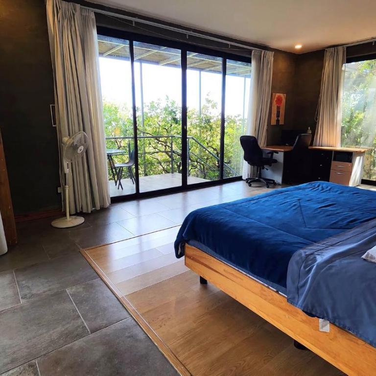Utopia Casas Boutique - Suite con cama grande y balcón - 11