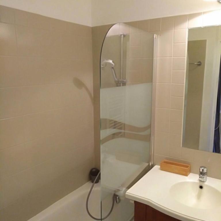Exceptionnel appartement pour 5 personnes, havre de détente et de confort, immense terrasse, vue incroyable, parking - Appartement - 13