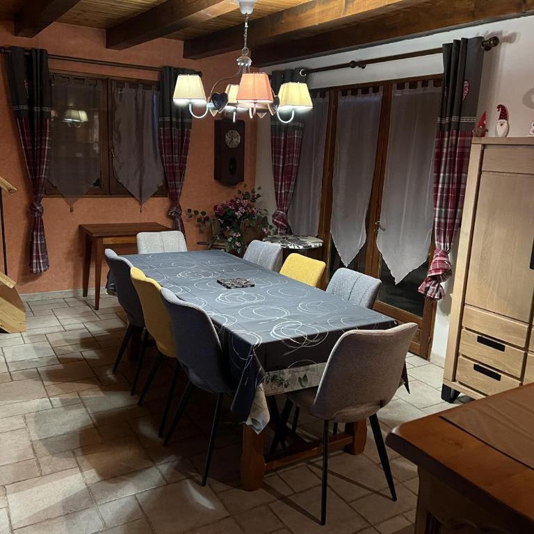 Chalet spacieux 8 pers, 3 chambres, cheminée, Wi-Fi, BBQ - FR-1-762-1 - Chalet - 15