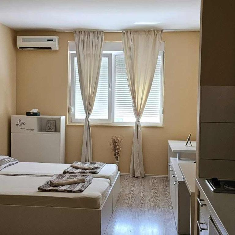 Urban City Apartments - One-Bedroom Apartment - 5