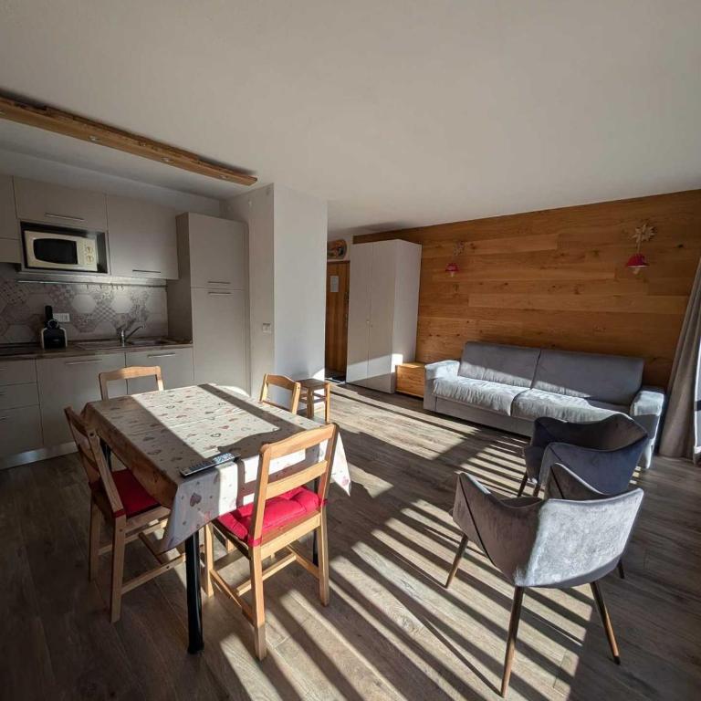 Studio cosy proche pistes et commerces avec balcon - FR-1-445-124 - Studio - 4