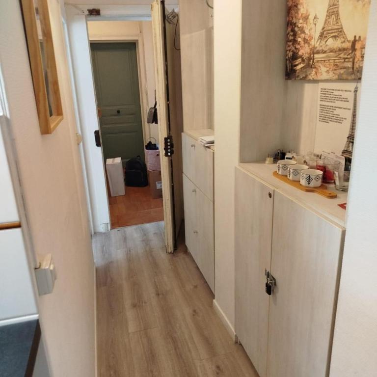 Chambre privée dans un appartement partagé, à 200m des Champs Elysees et de l'Arc de Triomphe - Appartement 1 Chambre - 2