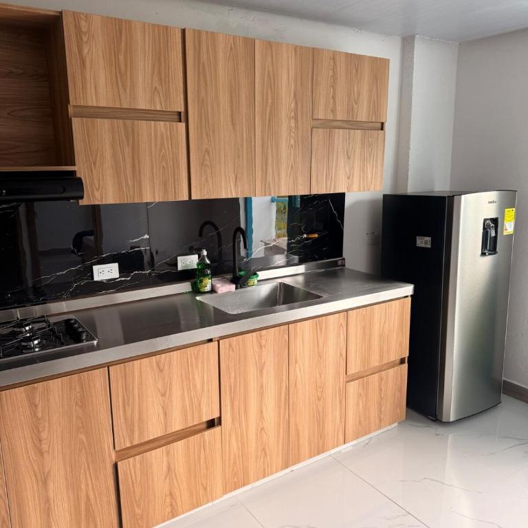 Apartamento céntrico, Guatape, cerca al malecon - Apartamento de 3 dormitorios - 6
