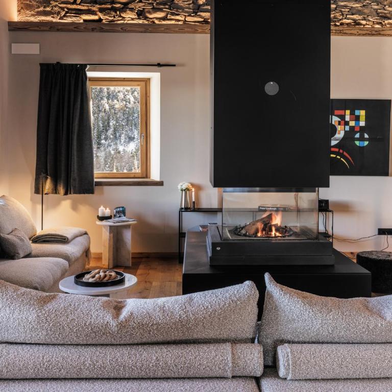 HelloCHALET Chalet Les Fleurs - Scenic Alpine Escape 70 metres from the cable car - Chalet Superior - 6