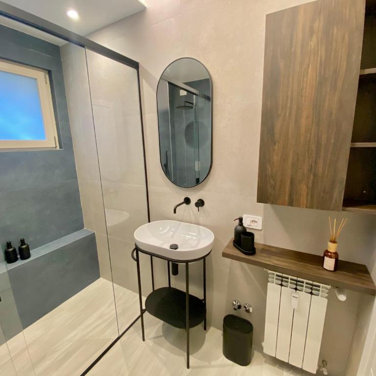 1 min from the lakefront - In the historic centre - Appartamento con 2 Camere da Letto - 5
