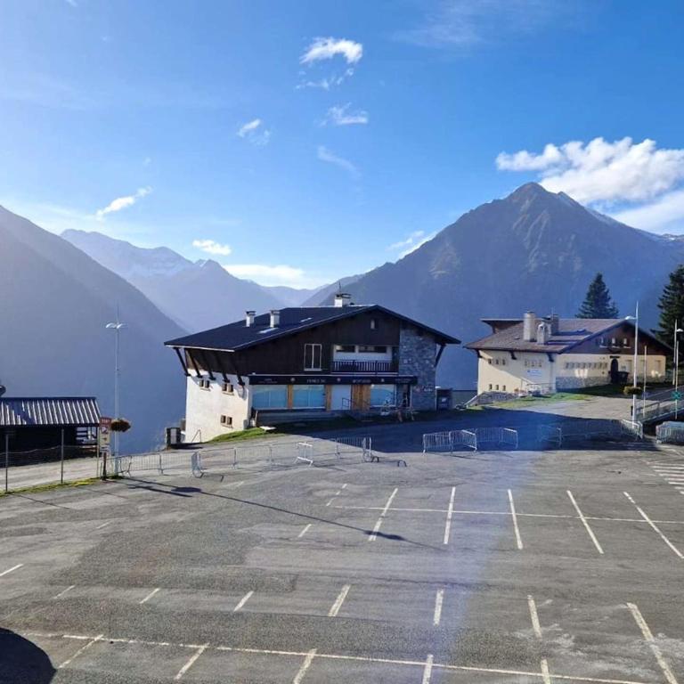 T2 confortable pour 4 pers avec balcon sud et parking à 1700m d'altitude - FR-1-457-362 - Apartment - 12