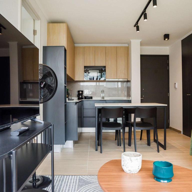 Chic 2BR Apt in Providencia with Pool & Gym - Apartment - 10