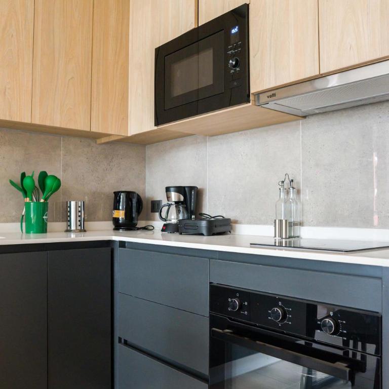 Chic 2BR Apt in Providencia with Pool & Gym - Apartment - 15