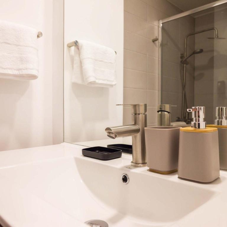 Chic 2BR Apt in Providencia with Pool & Gym - Apartment - 28