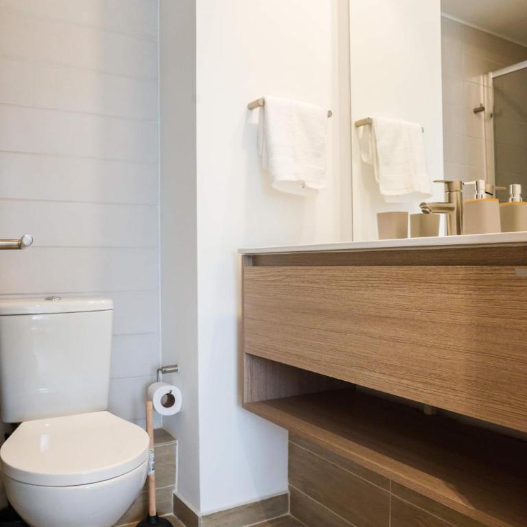 Chic 2BR Apt in Providencia with Pool & Gym - Apartment - 27