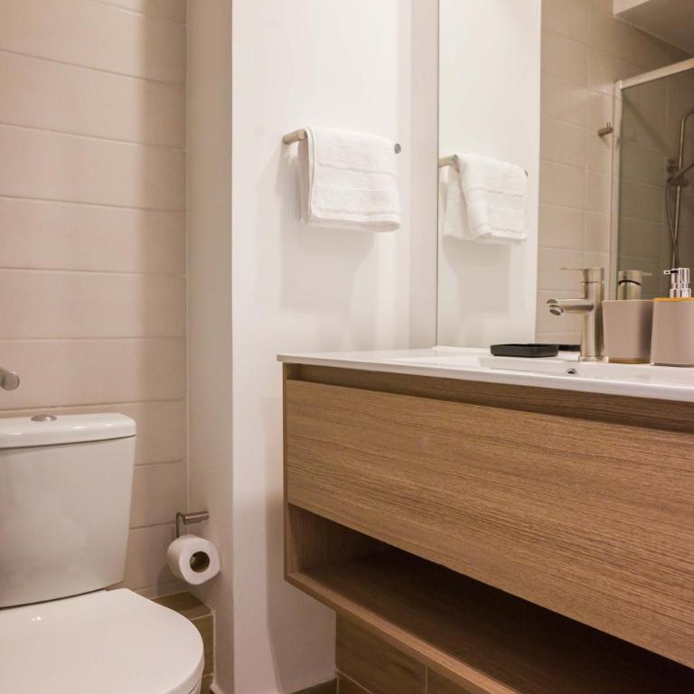 Chic 2BR Apt in Providencia with Pool & Gym - Apartment - 34