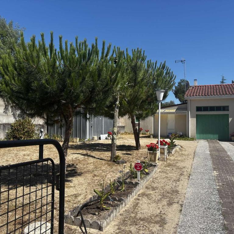 Maison de vacances 3 pièces, 4 couchages à 1000 m de l'océan, cadre paisible avec cour et parking - FR-1-224C-63 - Casa de vacaciones (4 adultos) - 19