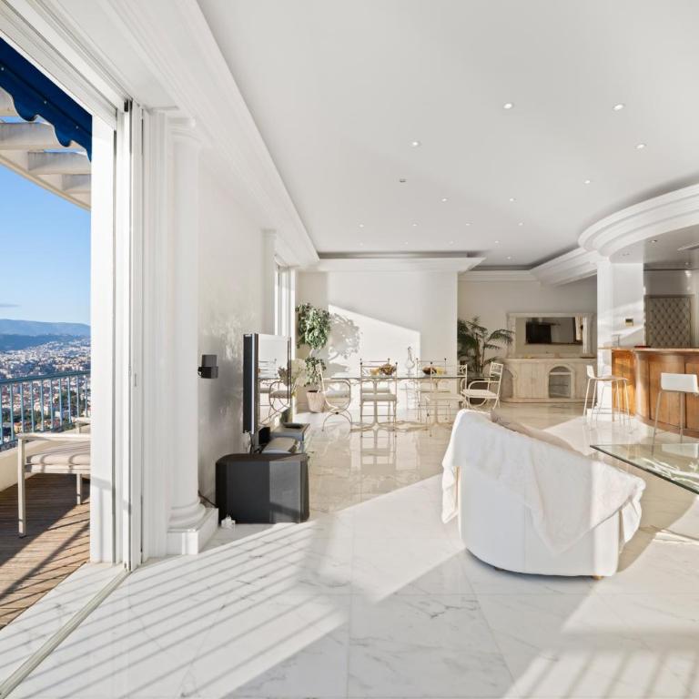 Vue exceptionnelle - Appartement 2 Chambres - 35