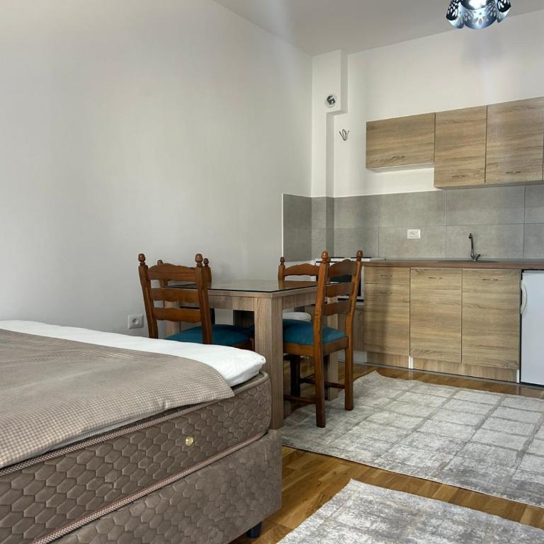 Smakovic Apartments - One-Bedroom Apartment - 8