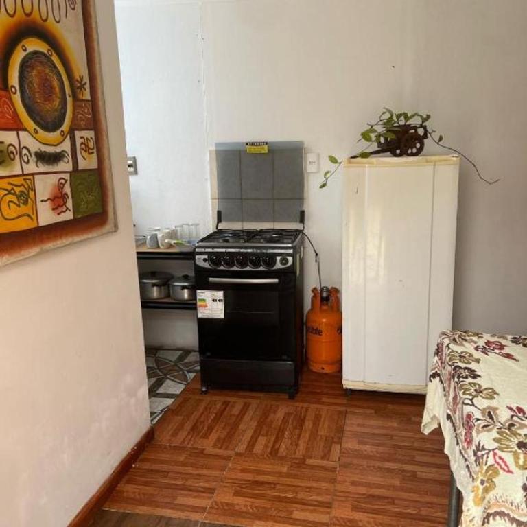 Departamento y posada a pocos metros del mar - Apartment - 4