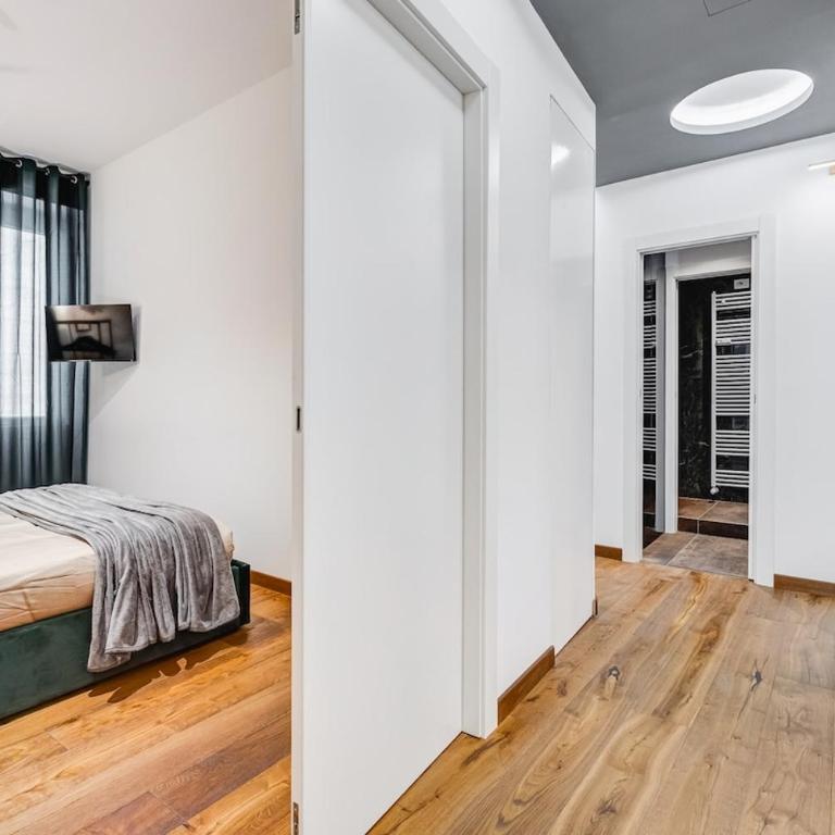 BDC - Dragonfly 3BDR 2BATH at Testaccio - Three-Bedroom Deluxe Apartment - 15