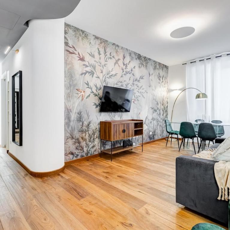 BDC - Dragonfly 3BDR 2BATH at Testaccio - Three-Bedroom Deluxe Apartment - 84