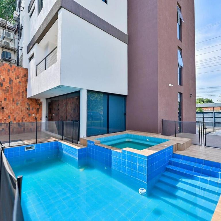 Luxury 1BR, Parking , Shopping Area - One-Bedroom Apartment - 6