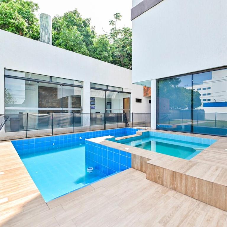 Luxury 1BR, Parking , Shopping Area - One-Bedroom Apartment - 7