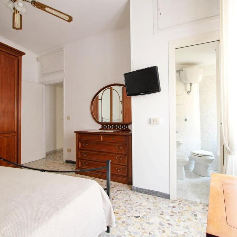 Large & Quiet Home in Rome Monteverde - Two-Bedroom Standard Apartment - 5