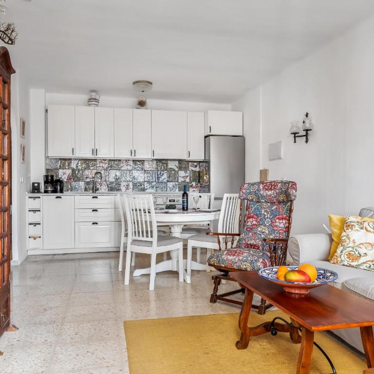 Capistrano Home with Access to Nerjas Top Pool Area - Casa de 2 dormitorios - 7