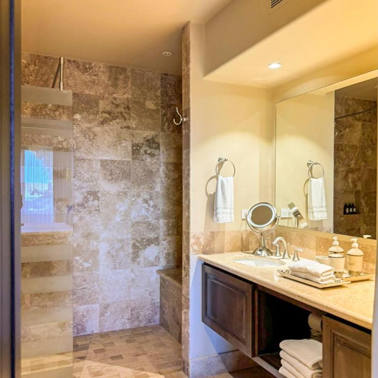 The Reserve at Diamante Cabo San Lucas Resort - Junior Suite Lagoon - 7