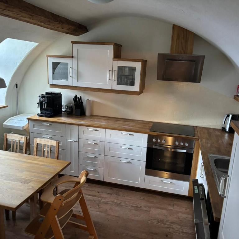 Uriges Alpen-Apartment Juen Stefan - Silvretta Premium Card inklusiv - Apartment mit 4 Schlafzimmern - 4