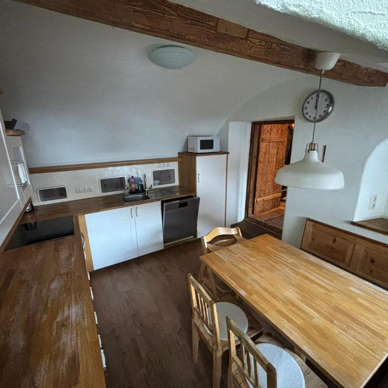 Uriges Alpen-Apartment Juen Stefan - Silvretta Premium Card inklusiv - Apartment mit 4 Schlafzimmern - 3