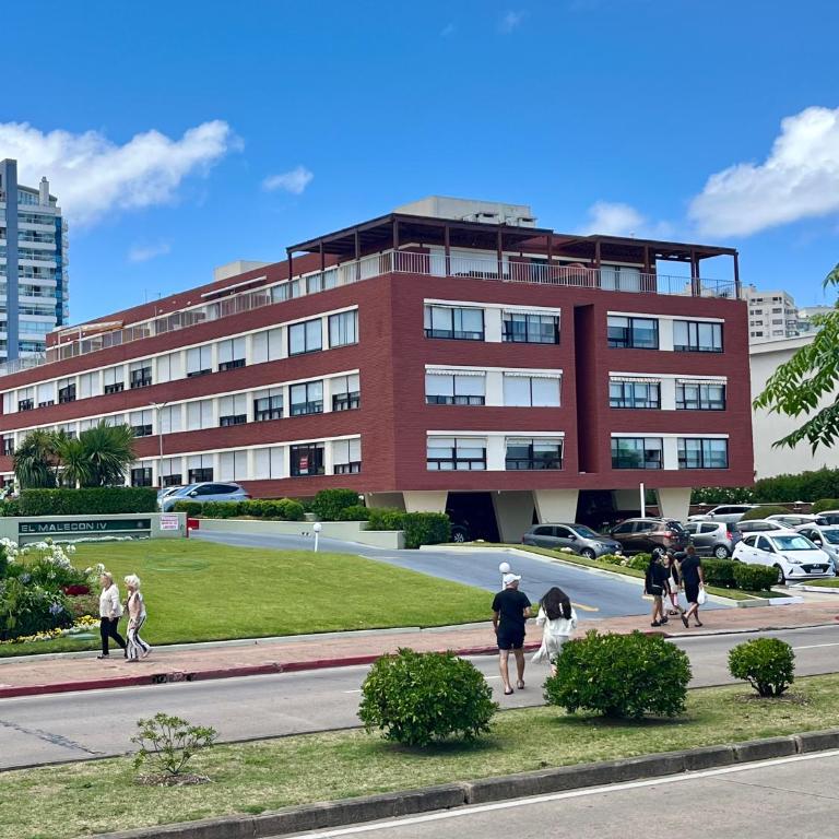 Edificio Carbe Punta del Este - Frente al Mar -parada 2 de la Mansa - Apartamento de 2 dormitorios - 20
