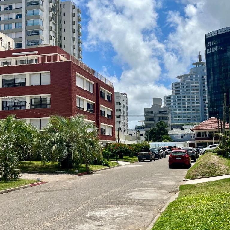 Edificio Carbe Punta del Este - Frente al Mar -parada 2 de la Mansa - Apartamento de 2 dormitorios - 18