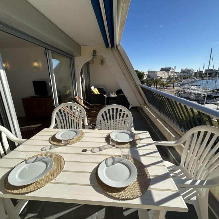 Appartement Climatisé 6 pers avec Terrasse et Piscine à Port Camargue - FR-1-250-253 - Appartamento - 2