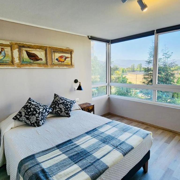 Aeropuerto a 10 min y Mall a 2, terraza BBQ, 3 hab - Three-Bedroom Apartment - 4