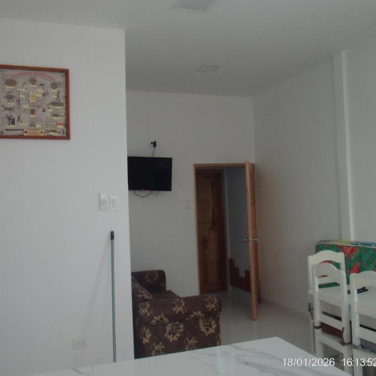 Departamentos super cómodos en el corazón de Salinas - Two-Bedroom Apartment - 5